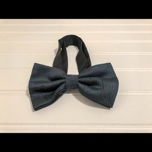 Dark Emerald Green Bowtie with Stitching Detail